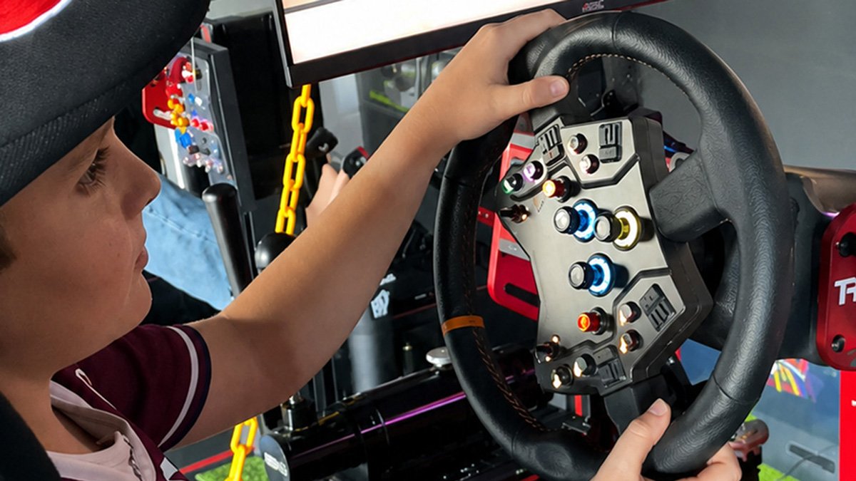 Service-racing-simulator-babinda-queensland-Australia
